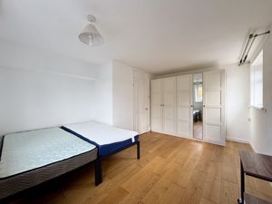 Photo 2- click for photo gallery